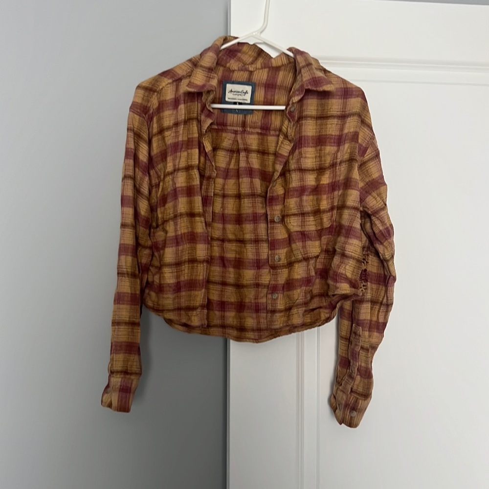 Barely worn American eagle cropped button up flannel